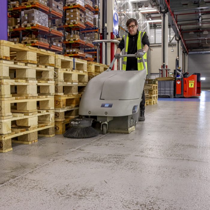 warehouse and distribution centres cleaning